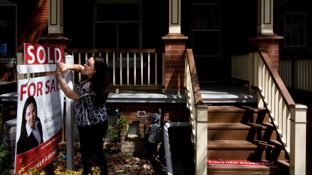 Toronto housing market downturn to be short-lived, federal housing agency says