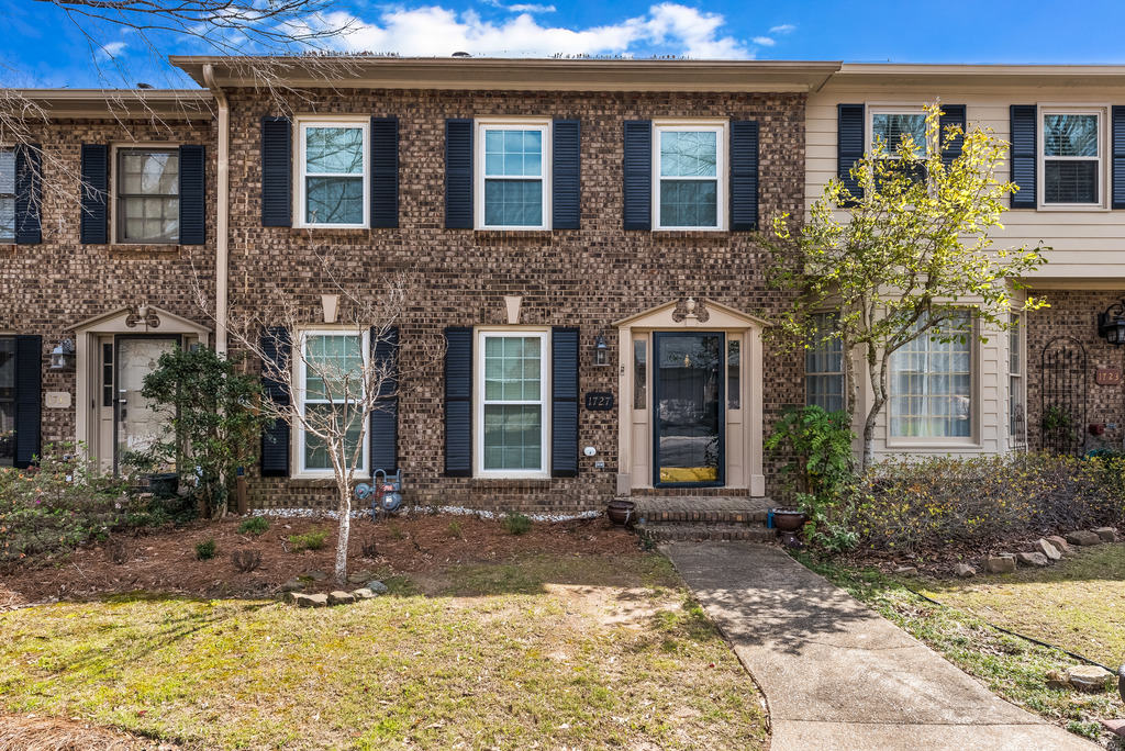 Seller in Riverchase THRILLED with sale of townhome!