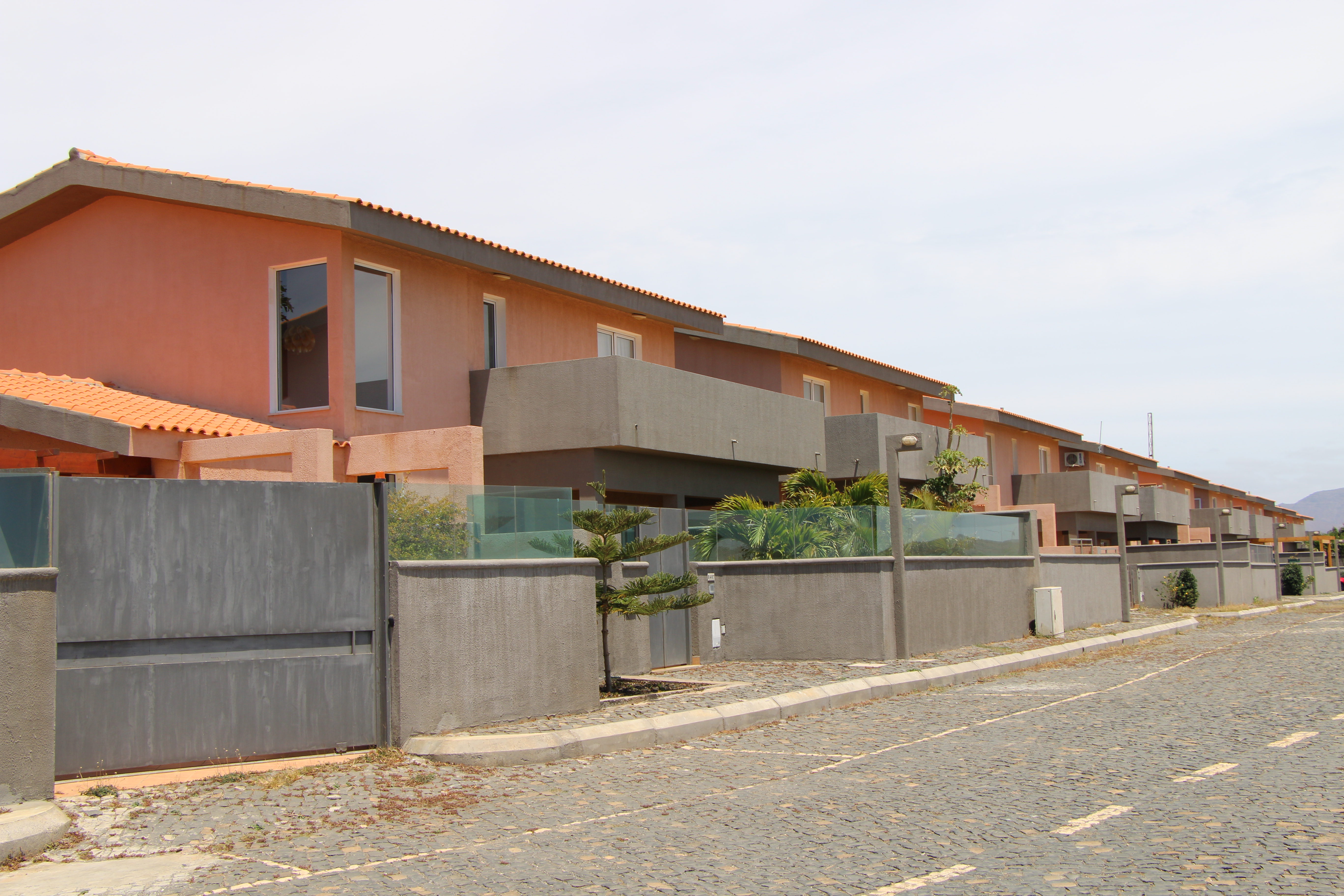 Condominio Duplex T3 à venda em Monte Babosa