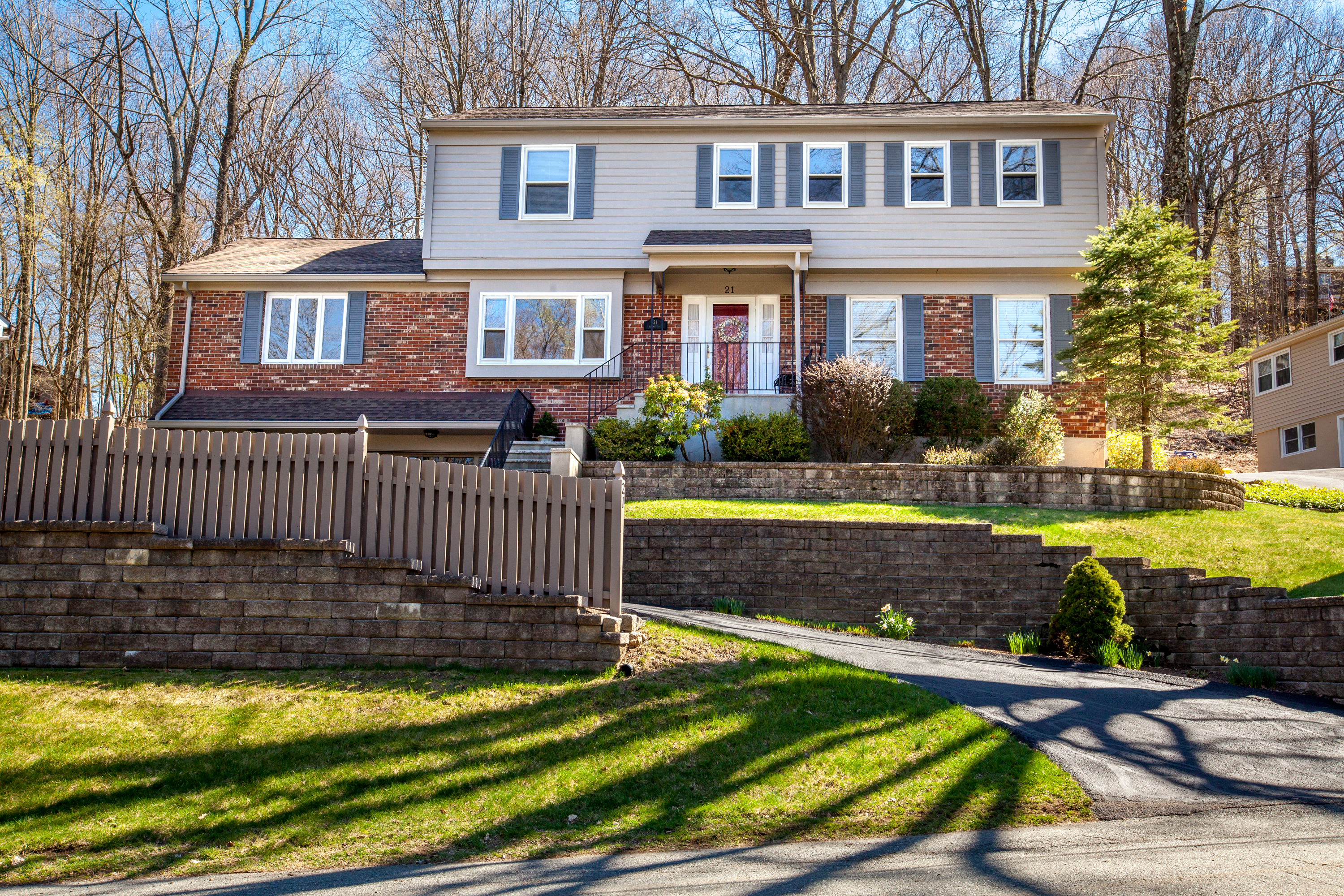 *Just Listed* 21 Summit Trail – Lake Mohawk *Open House*