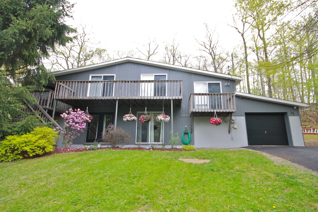 New listing in Scenic Lakes