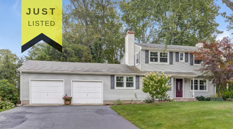 Lake Forest 4BR/2.5BATH Colonial Offers Excellent Space For Everyone!