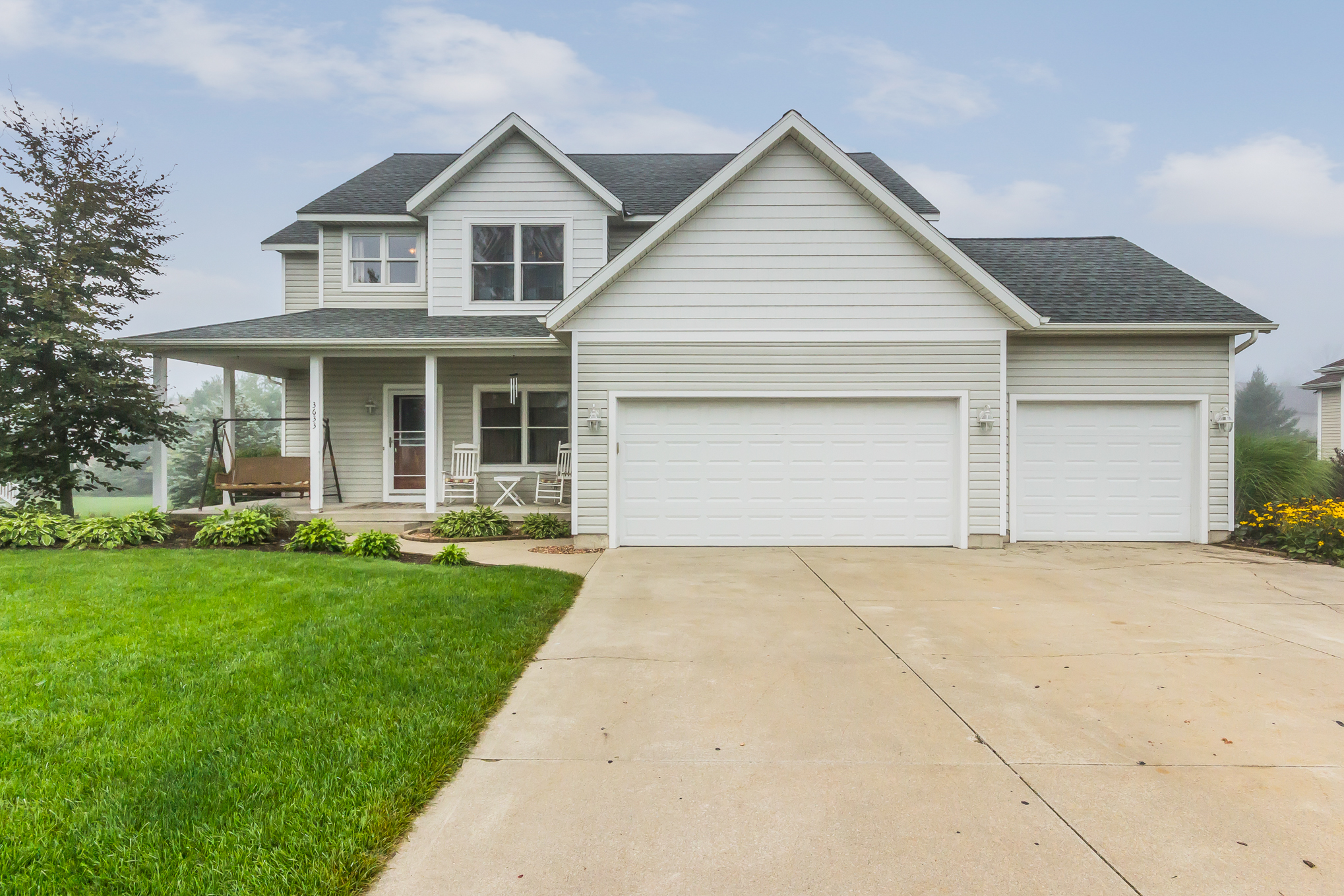 Home in Hunters Creek with Large Lot