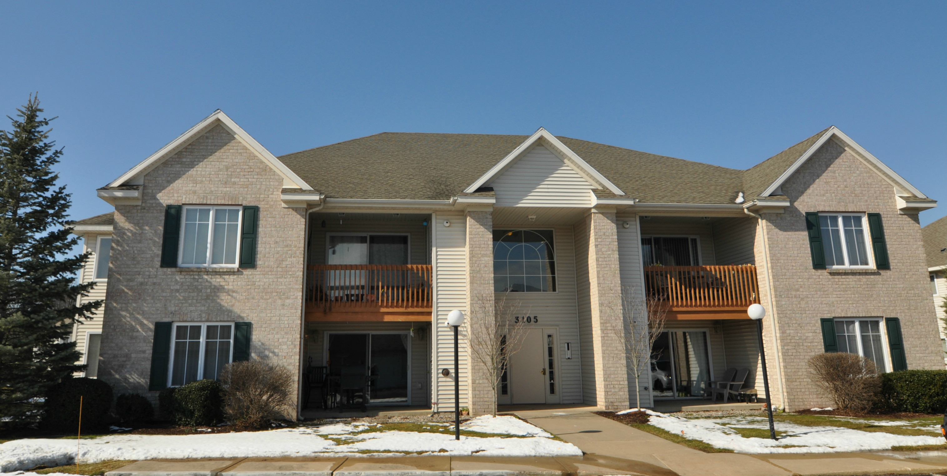 Condo in Crystal Waters