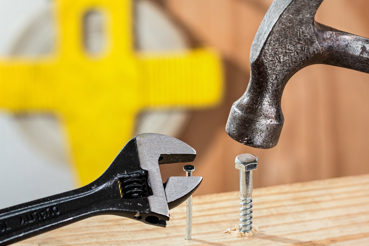 ​Renovate or relocate? How to help your elderly family members decide