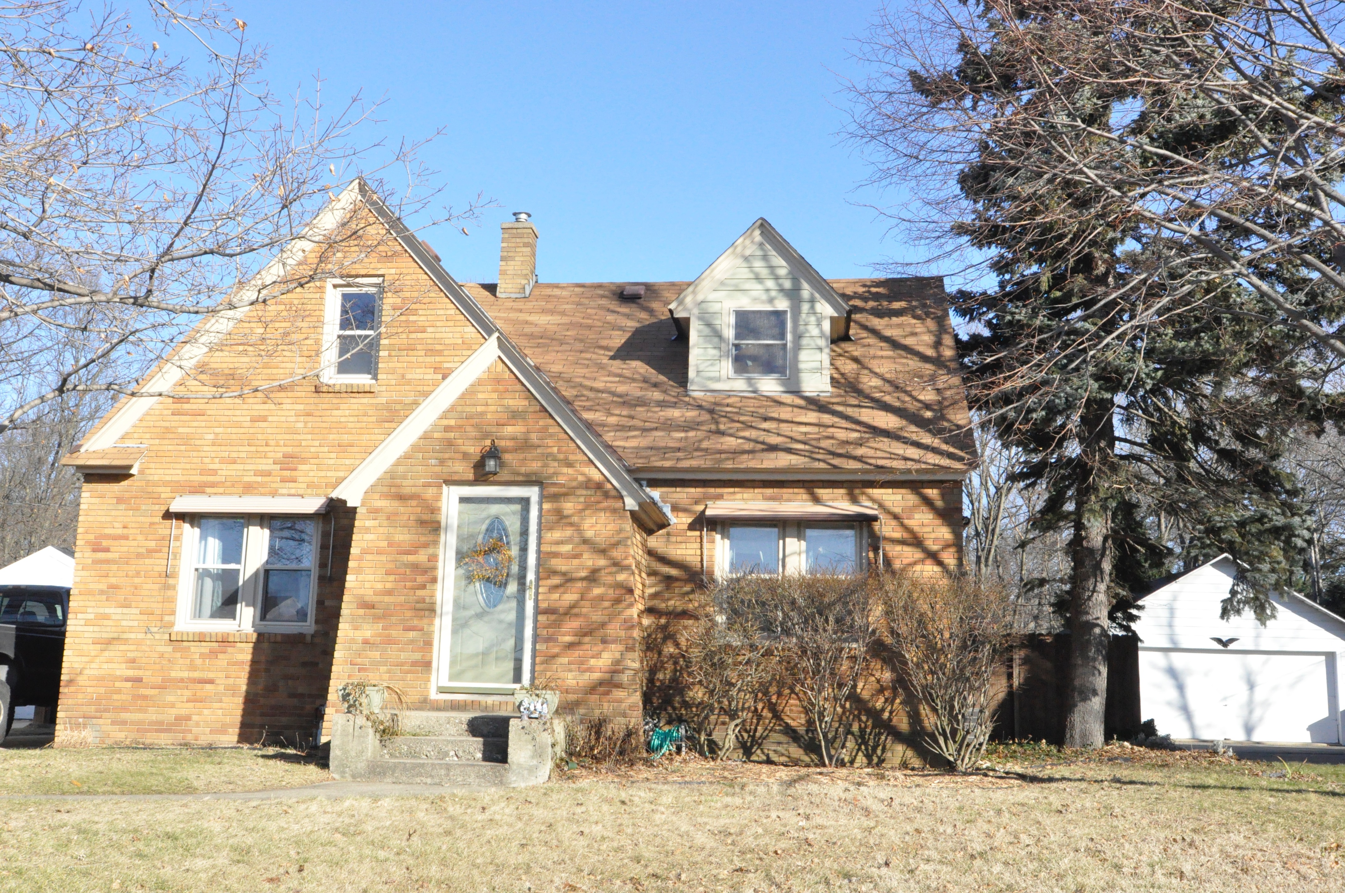 Brick Cape Cod on the North Side