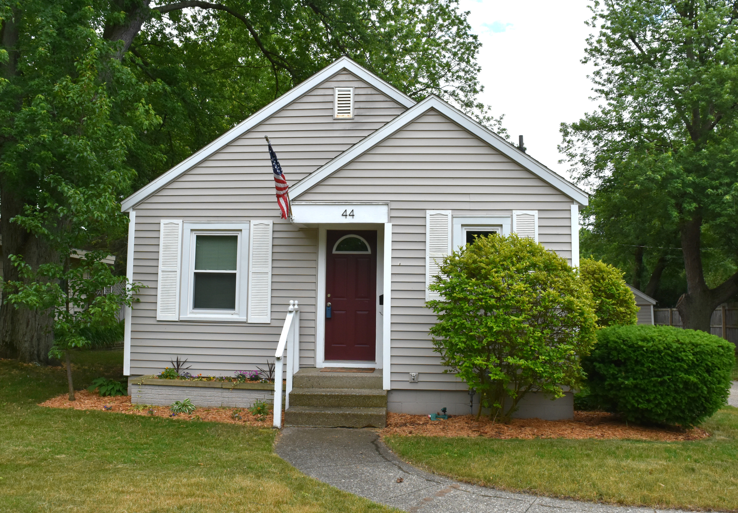 Updated South Side Holland Home