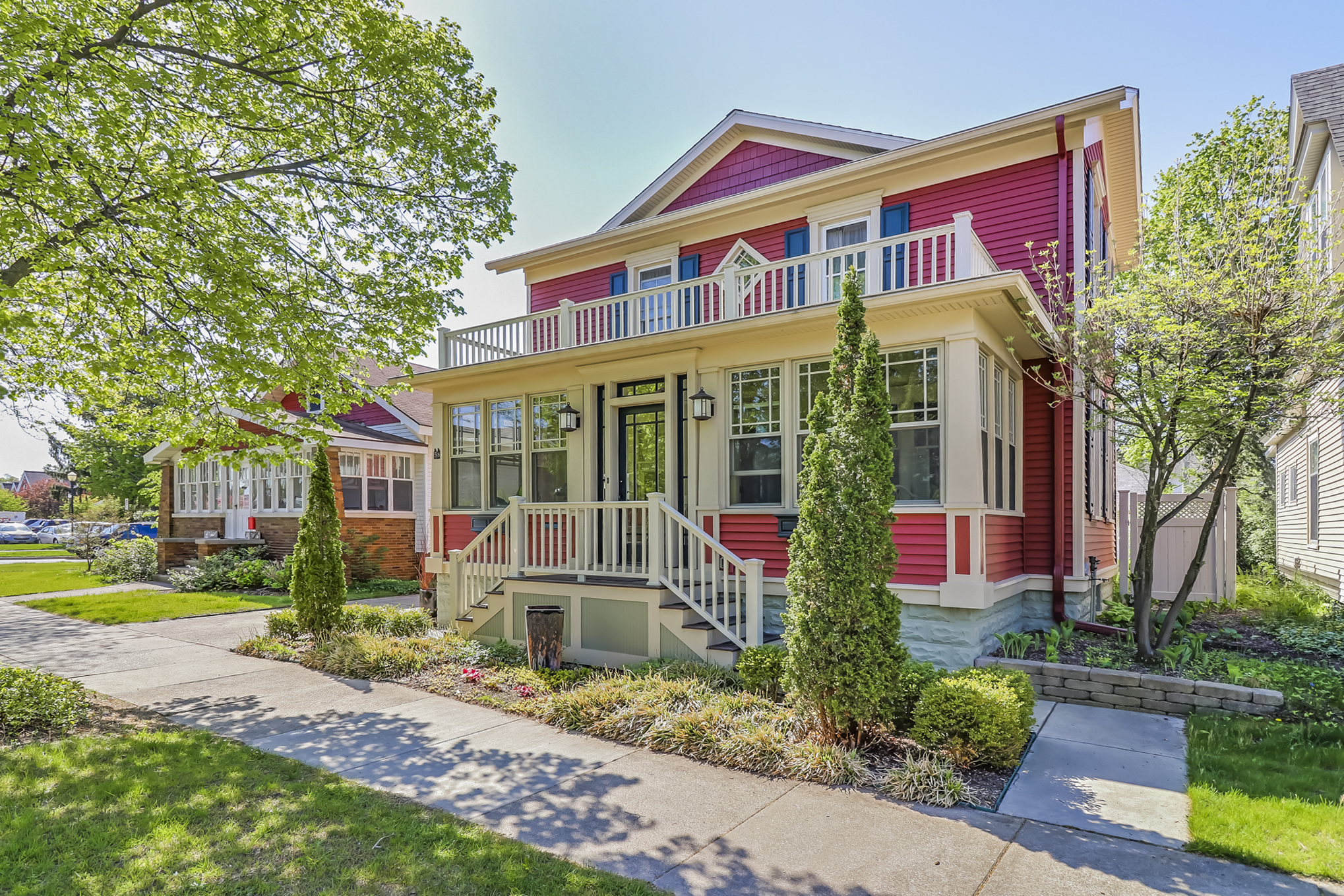 Remodeled Downtown Holland Home!