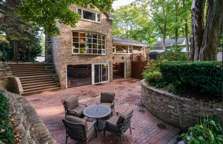 Luxury Listings in Saugatuck