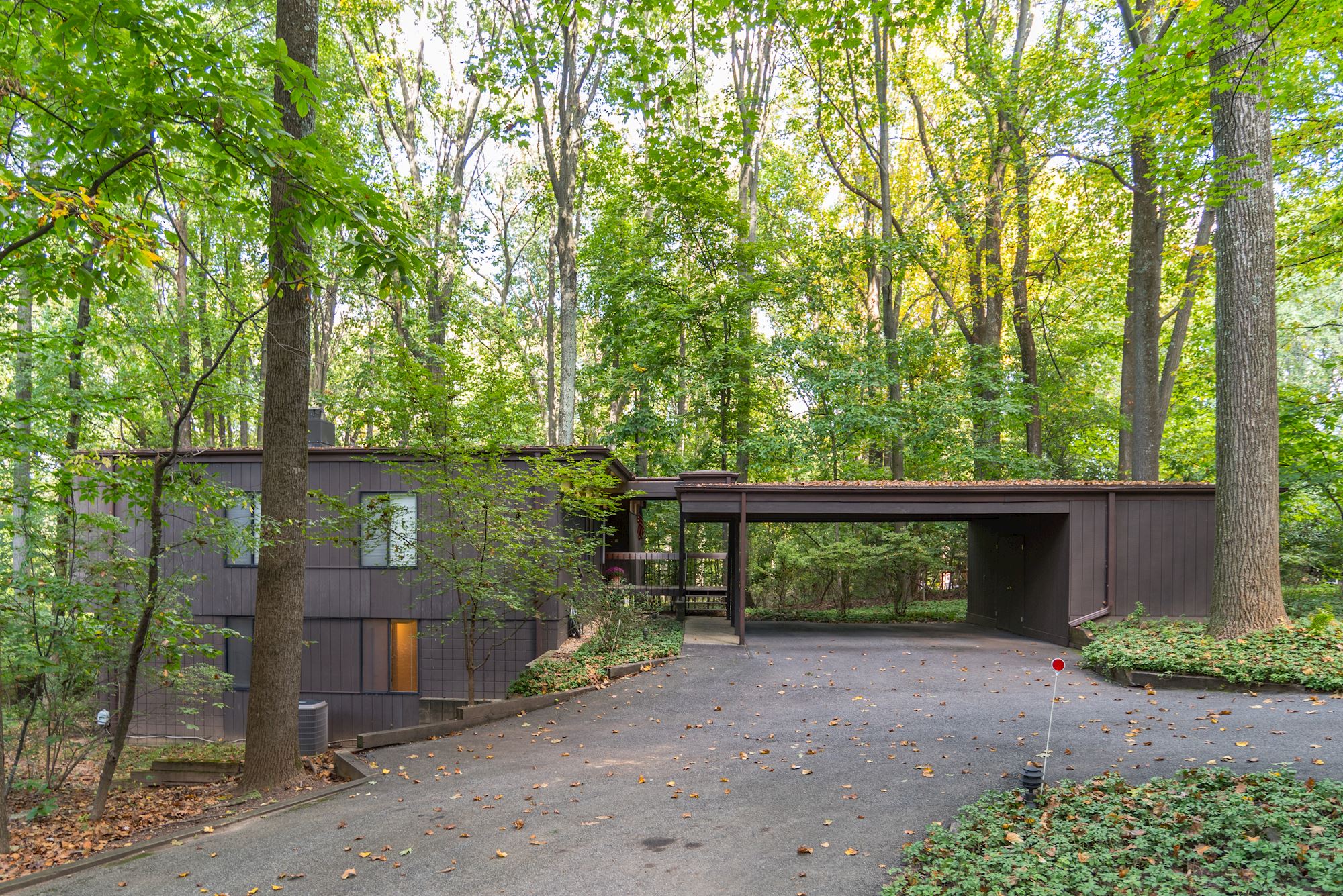 Enjoy your piece of tranquility in Velvet Ridge - 2 Cliffside Ct for Sale