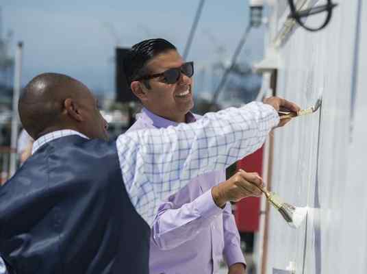 Queen Mary’s First Paint Job In 15 Years To Restore Ship To Original Colors