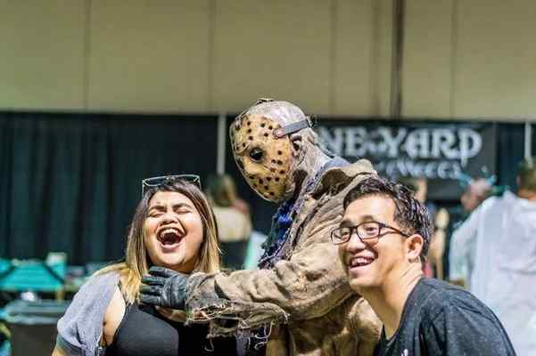 Horror Rules At Midsummer Scream Halloween Festival In Long Beach