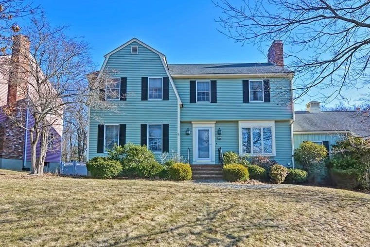 19 Crystal Drive Stoneham, MA 02180 Commonwealth Properties Real Estate Melrose, MA 02176