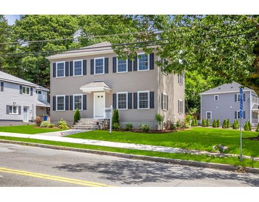 Spacious and modern colonial-style home: 275 Lebanon Street