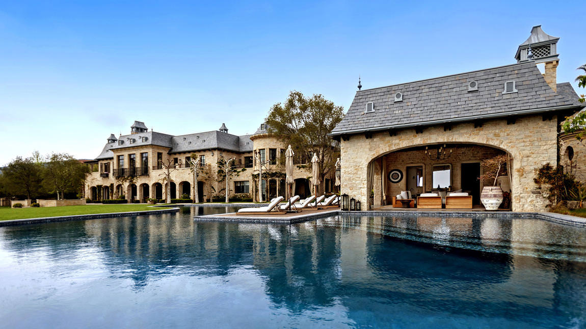 Which NFL Quarterback Has The Nicest Home?