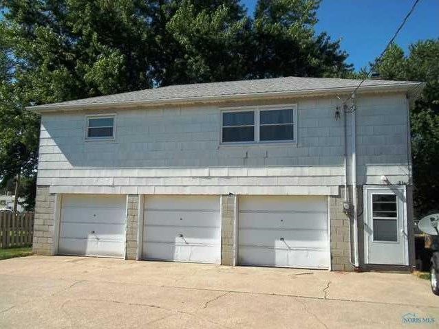121 1/2 Napoleon Rd., Bowling Green, OH