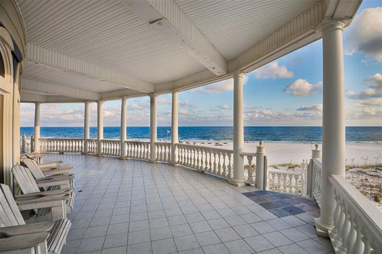 Luxury home in Orange Beach balcony