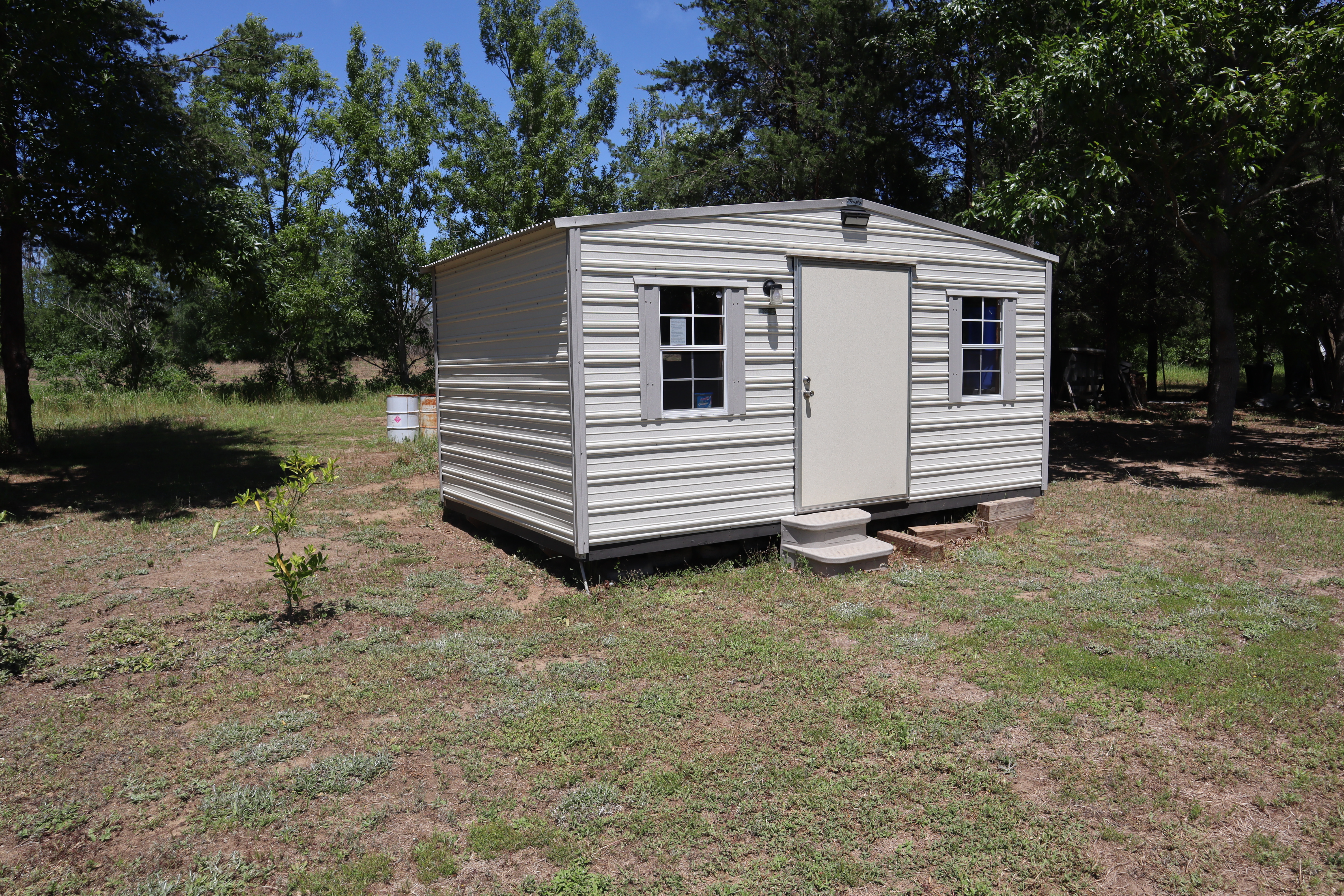 22066 A Country Road 62 S right shed