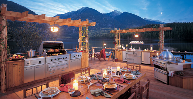 Get Cookin’! Preparing Your Outdoor Kitchen for Spring
