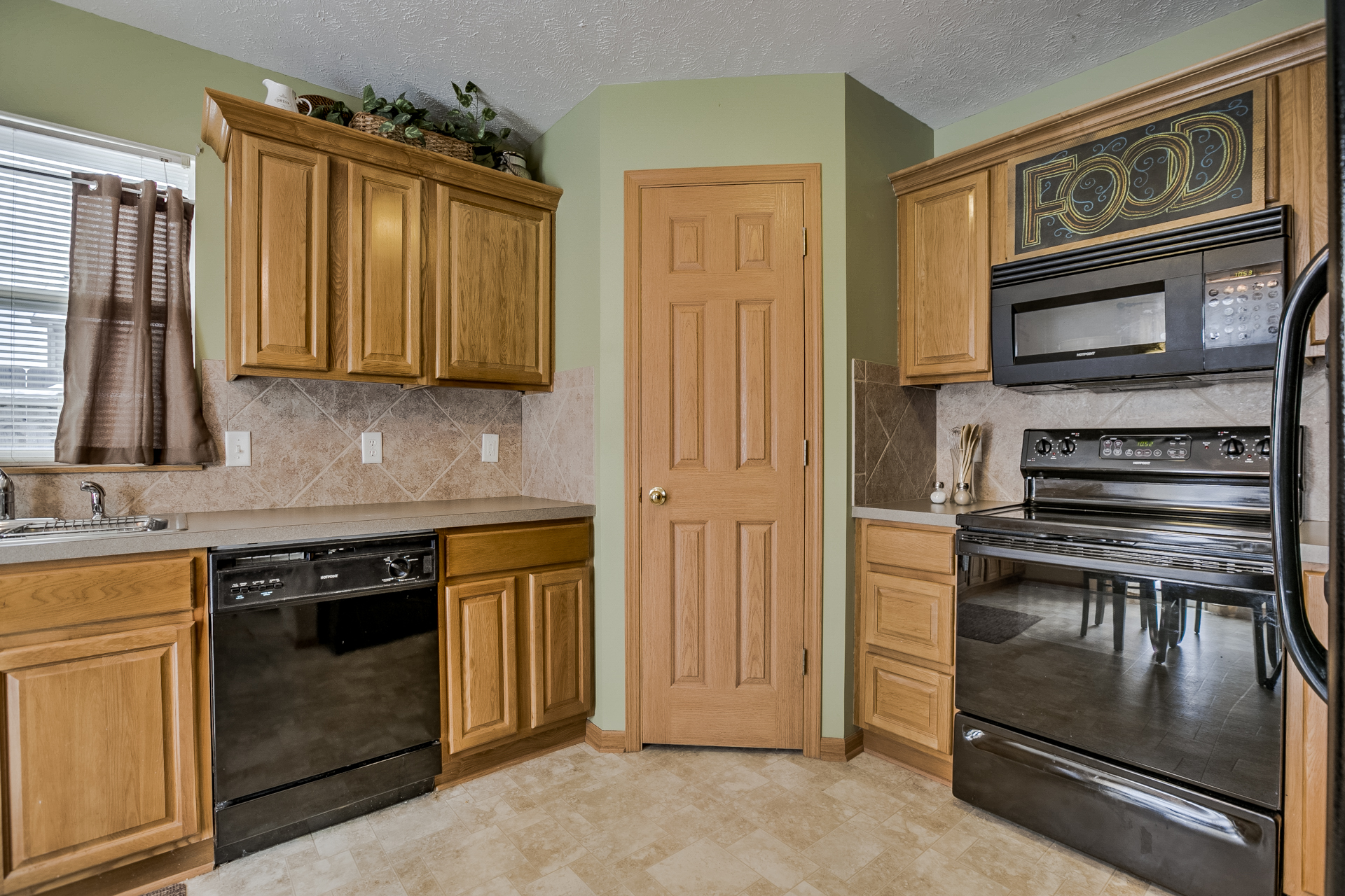 Make The Most Of Your Kitchen Space! 7 Time-tested Organizing Tips