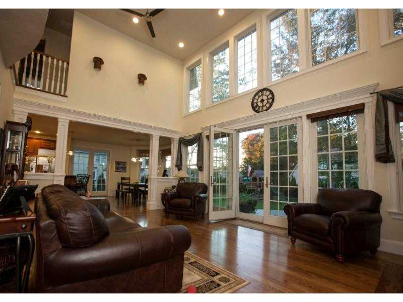 225 Marjoram Dr. Cranston RI 029213D Tours