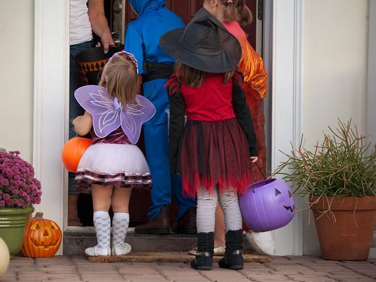 From creepy clowns to trick-or-treating: 8 tips for a safe Halloween