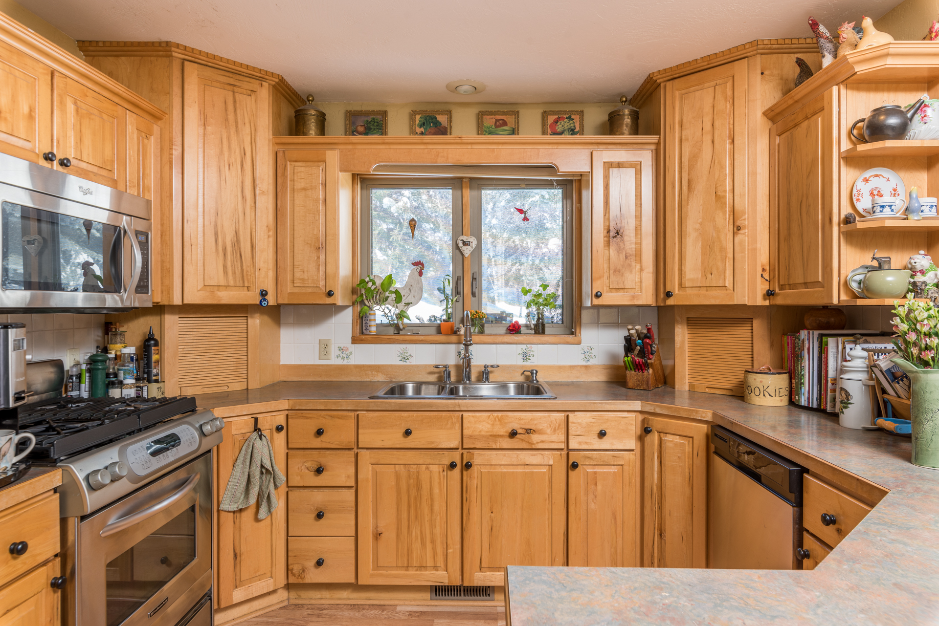 Custom Wood Cabinets and Stainless Appliances in this Featured Home near Sun Valley, Idaho 