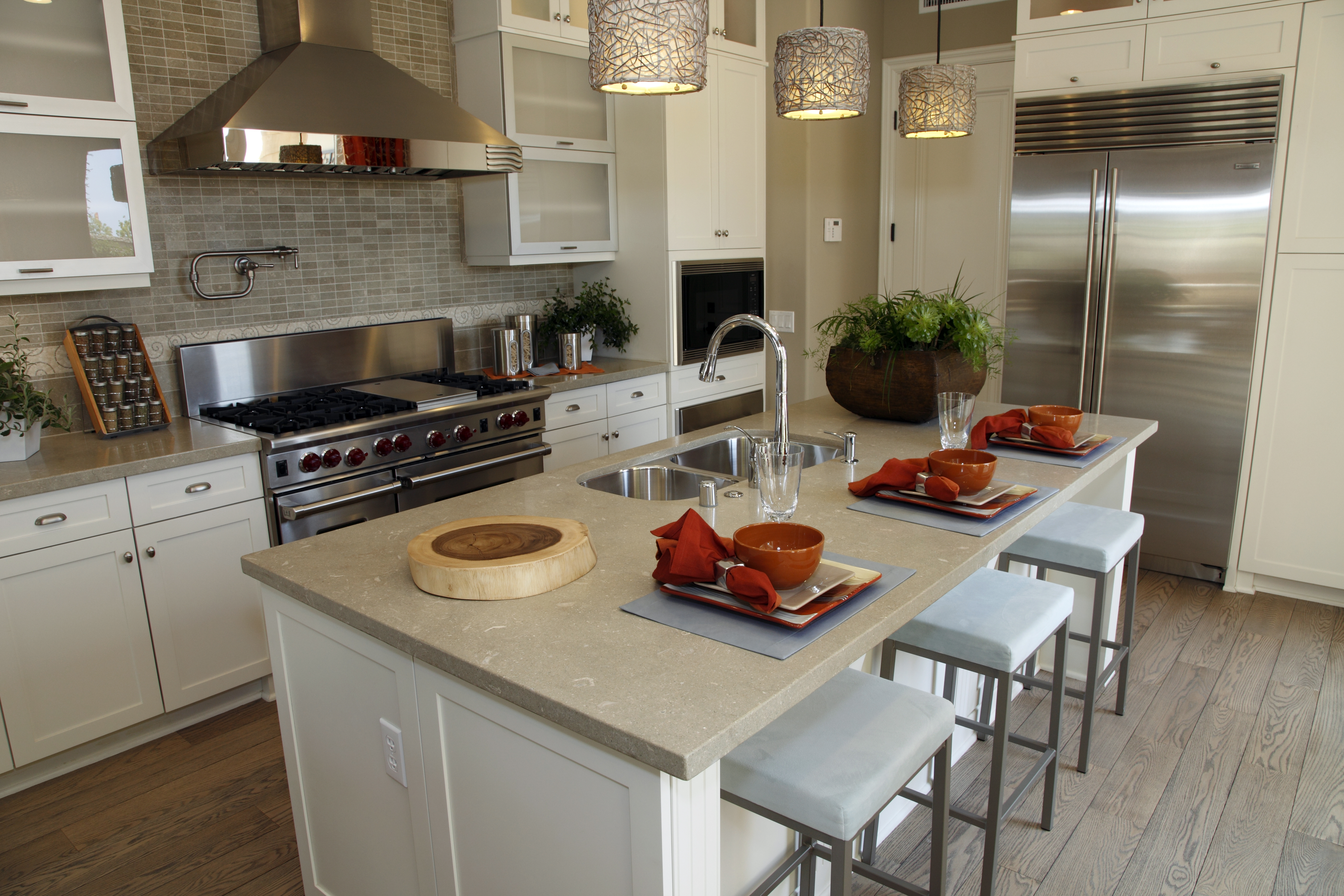 Don't Go New Home Shopping Without Us!