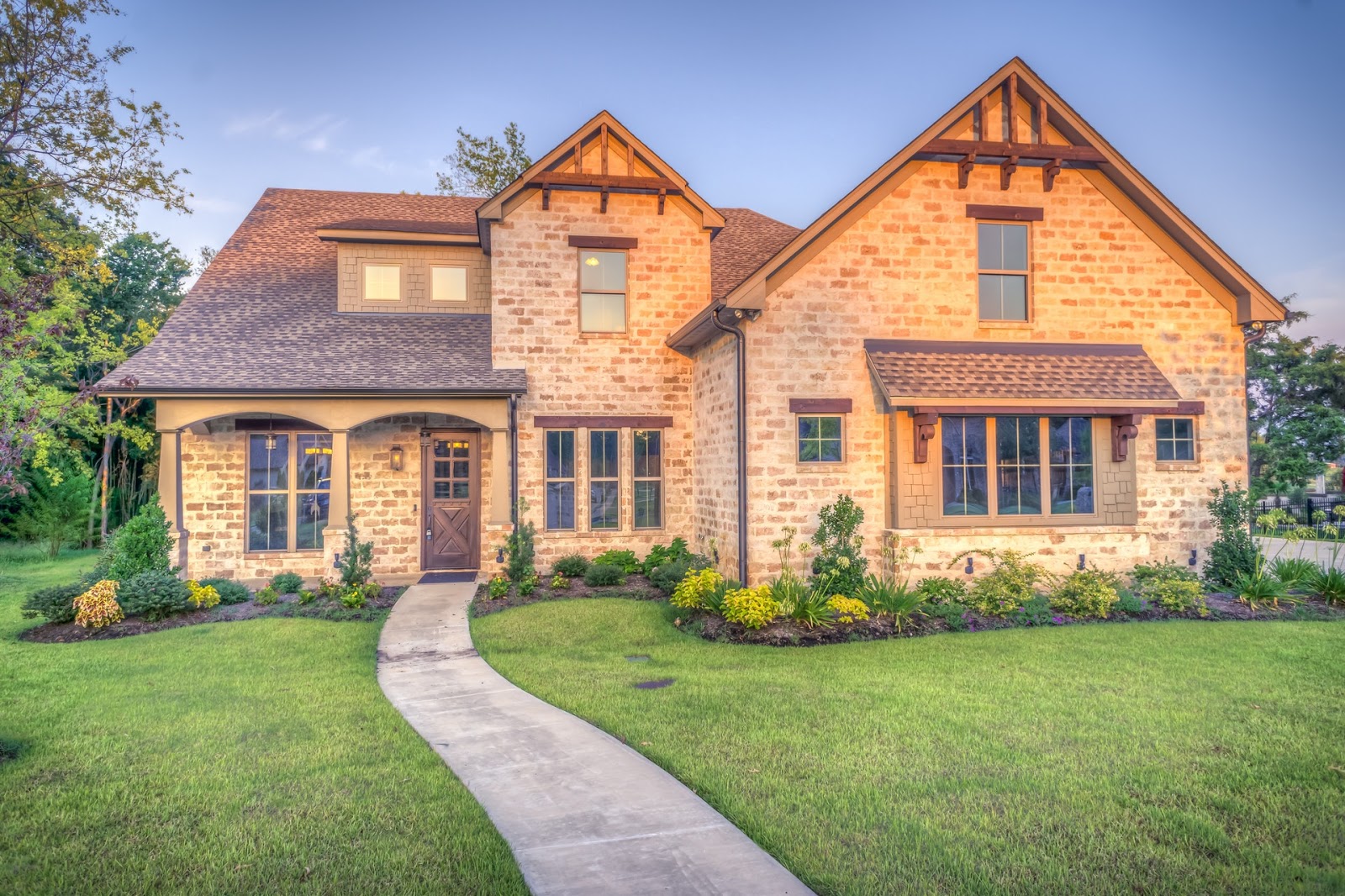 How to Cover the Costs of Unexpected Home Repairs with Minimal Debt