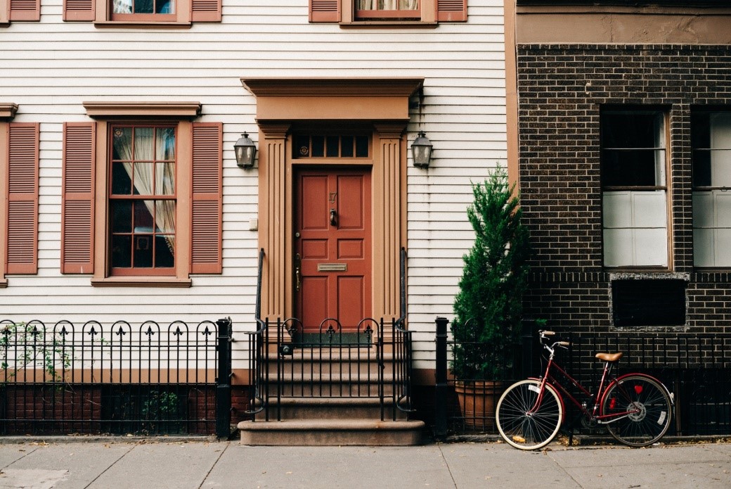 IF I’M PLANNING A MOVE IN THE FUTURE, WHEN SHOULD I REACH OUT TO A REAL ESTATE AGENT?