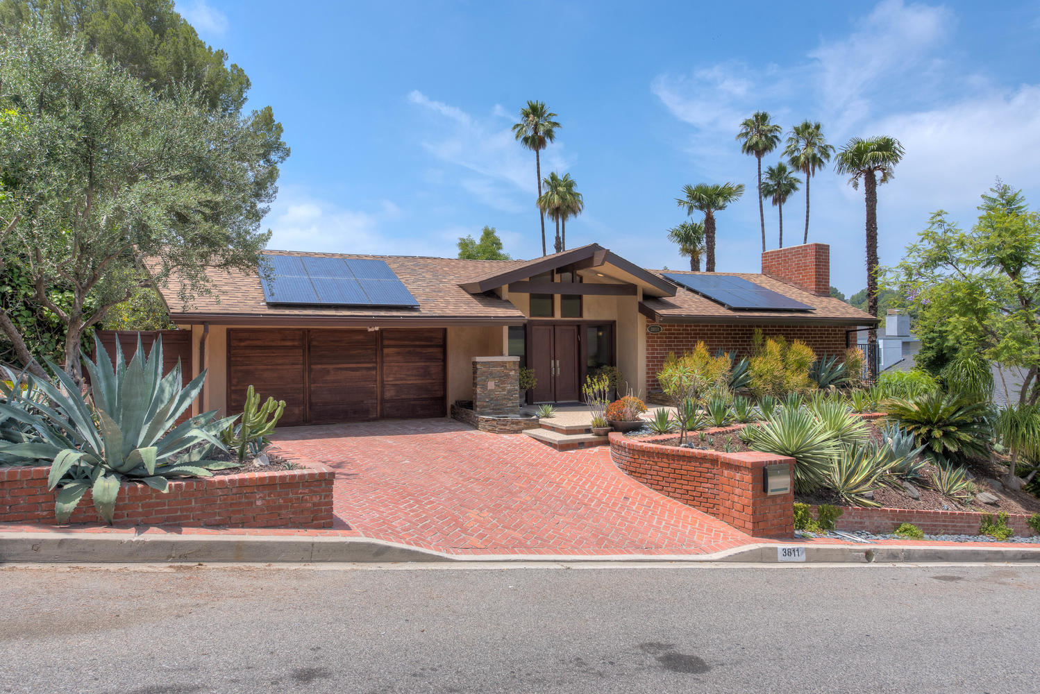 3811 Royal Meadow Road | Sherman Oaks