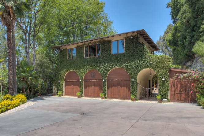 3930 Hollyline Avenue | Sherman Oaks