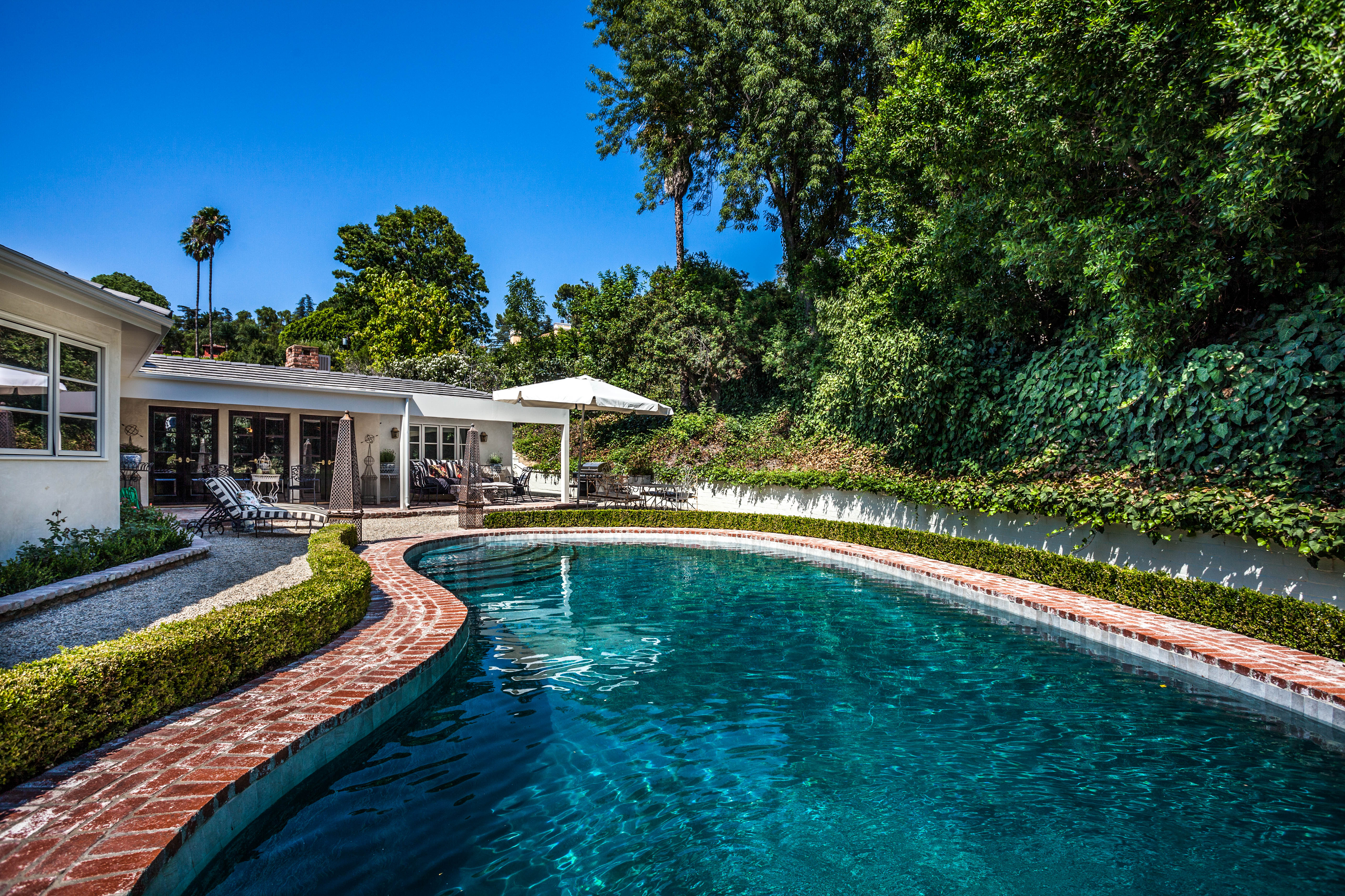 4334 Lanai Road | Encino