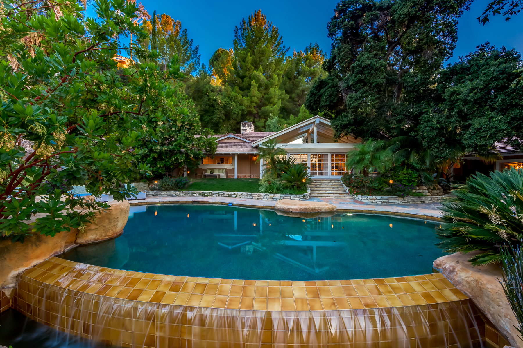 4425 Woodley Avenue | Encino