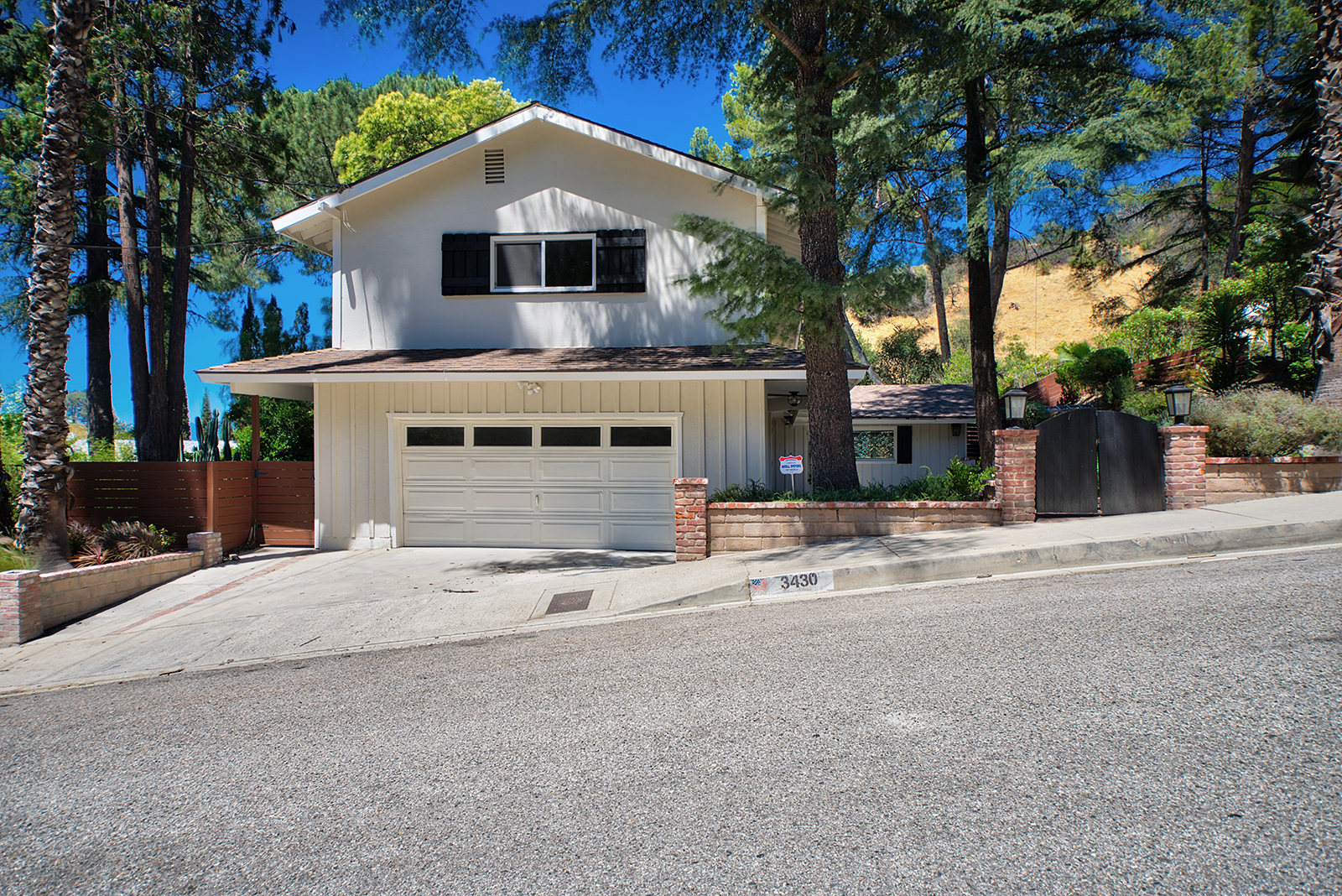 3430 Loadstone Drive | Sherman Oaks