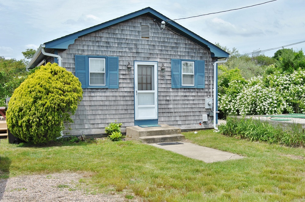 East Matunuck Beach House / Jerusalem