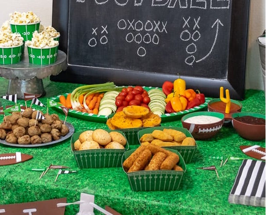 5 Reasons Homeowners Throw Better Parties During the Big Game