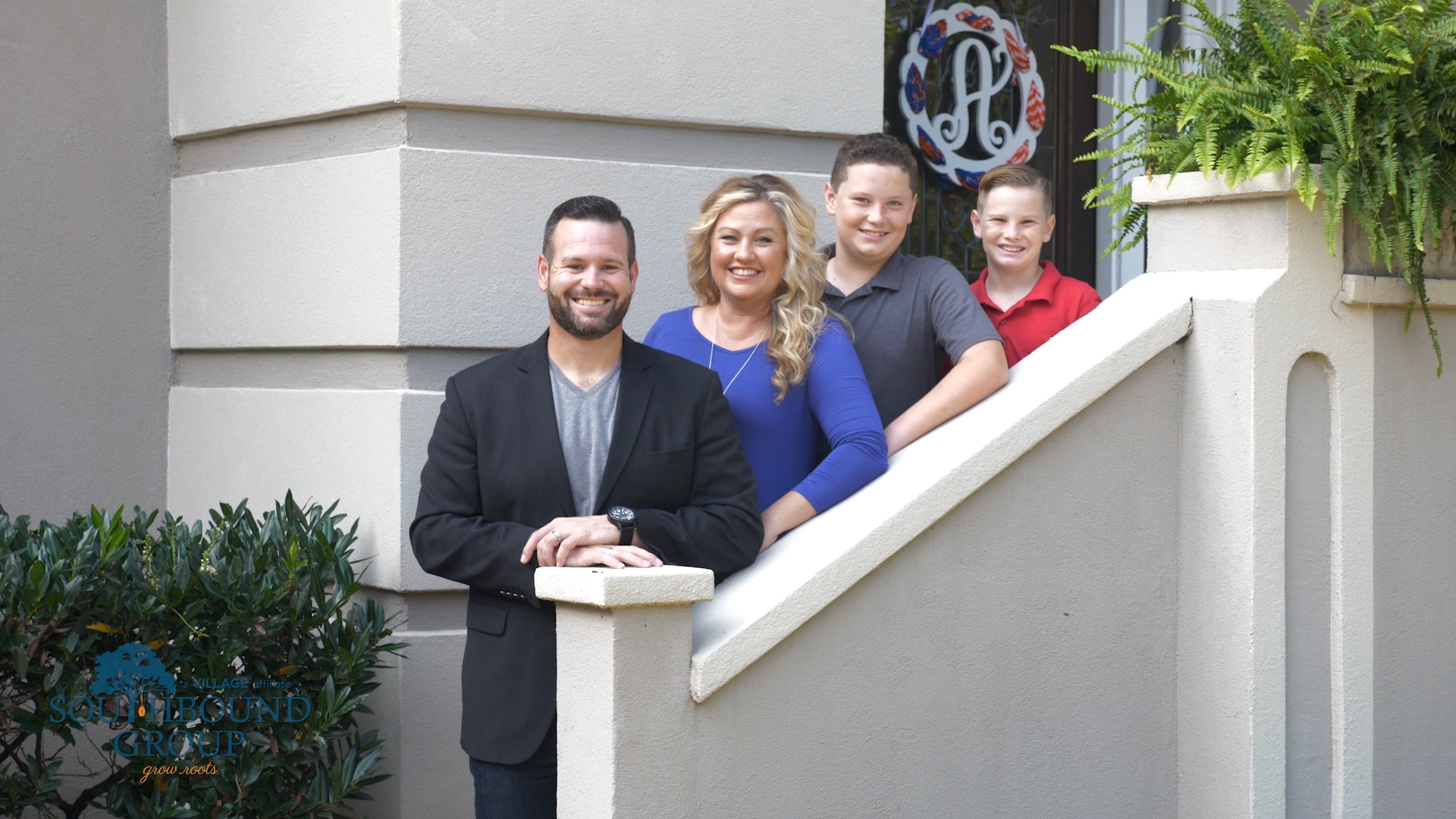 VIDEO: Meet The Appletons!