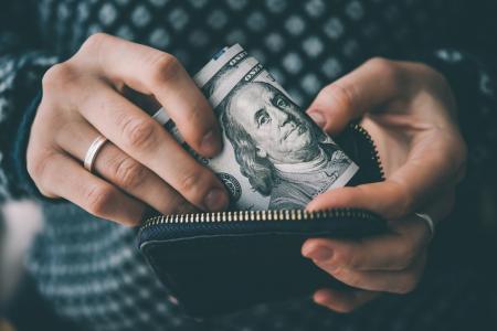 5 STEPS TO SIMPLIFY YOUR HOUSEHOLD EXPENSES & SAVE MONEY