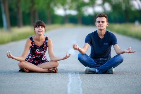 7 QUICK AND EASY WAYS TO DE-STRESS YOUR NEXT MOVE