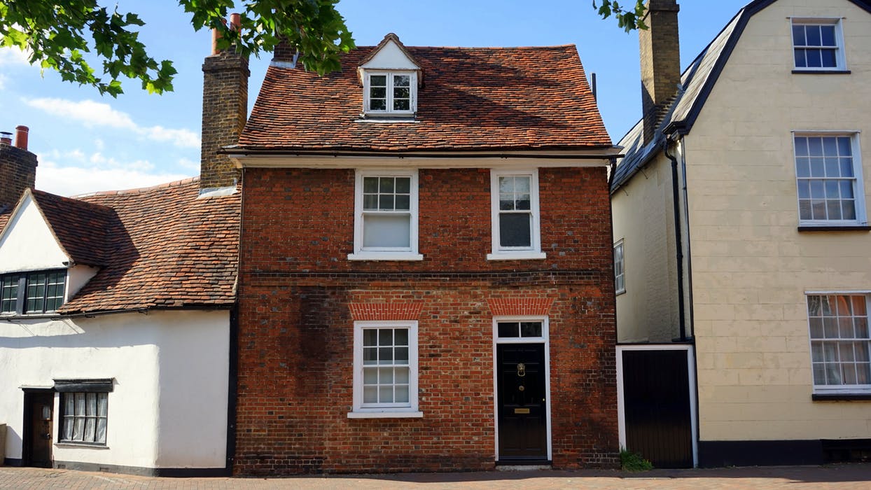 Buying a Home on a Main Road