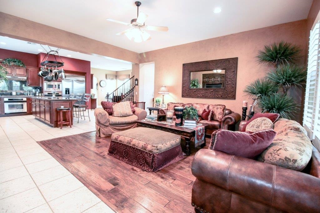Just Reduced! 1504 Saintsbury Dr Las Vegas