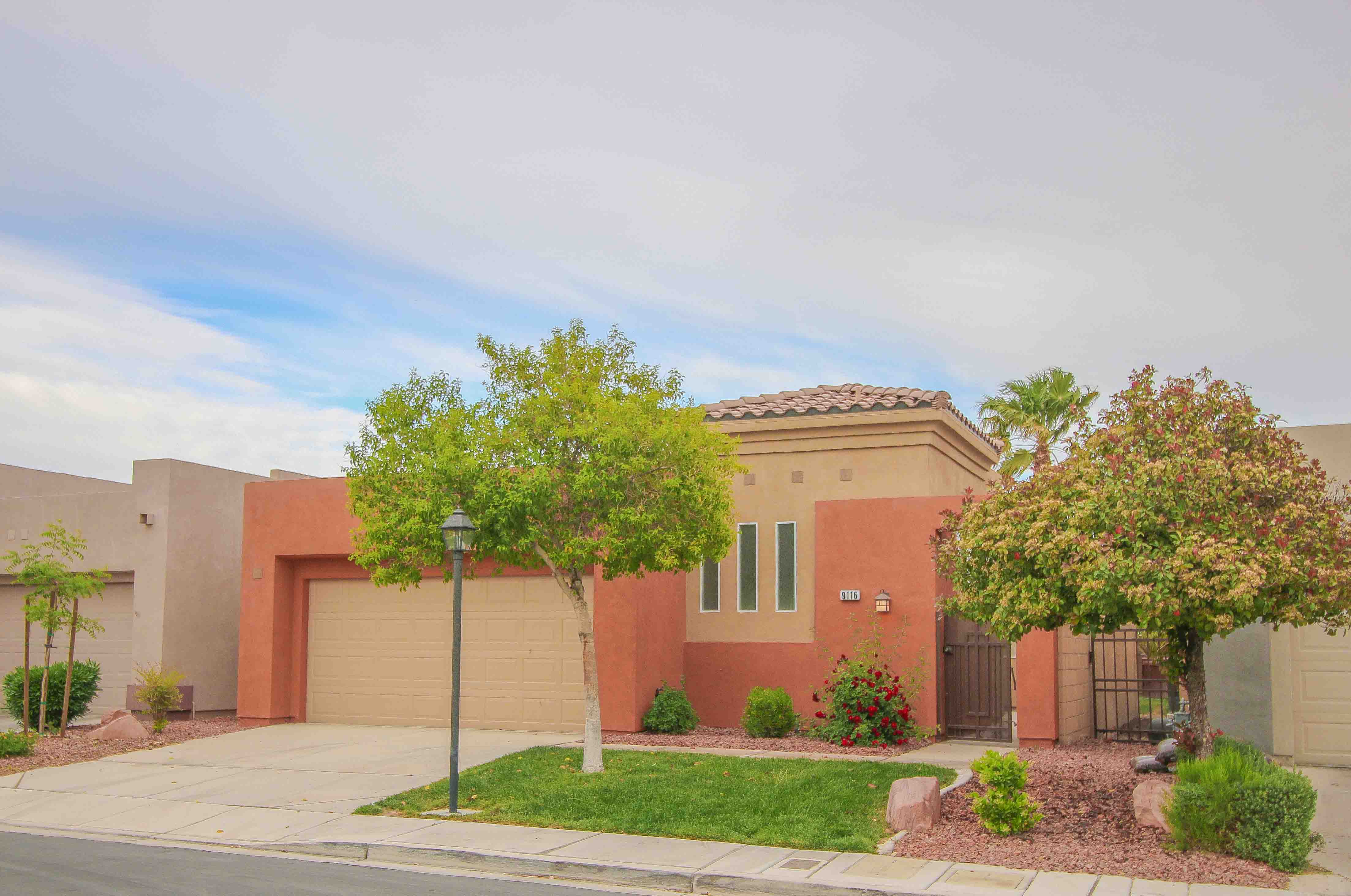 Gated Single Story Town Home with Upgraded Kitchen