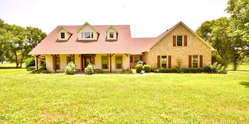 REDUCED: 209 Starcrest Corsicana, TX 75109