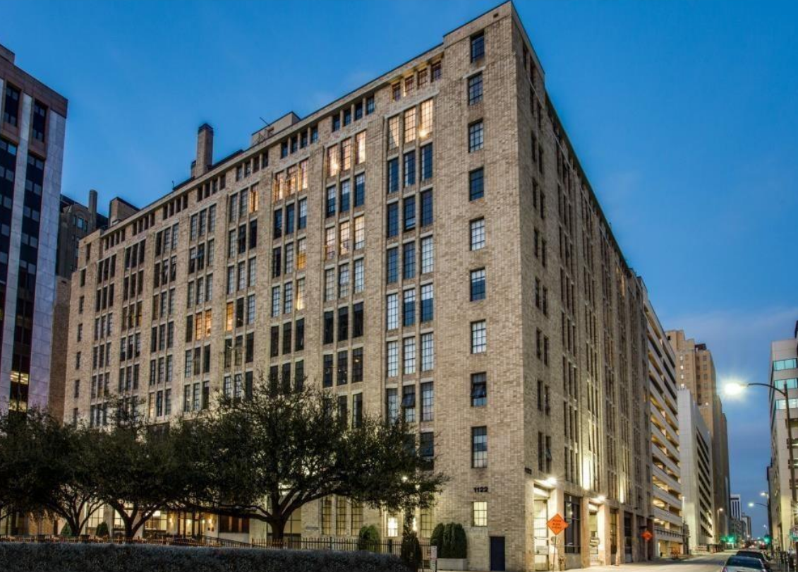 1122 Jackson Street Loft Living!