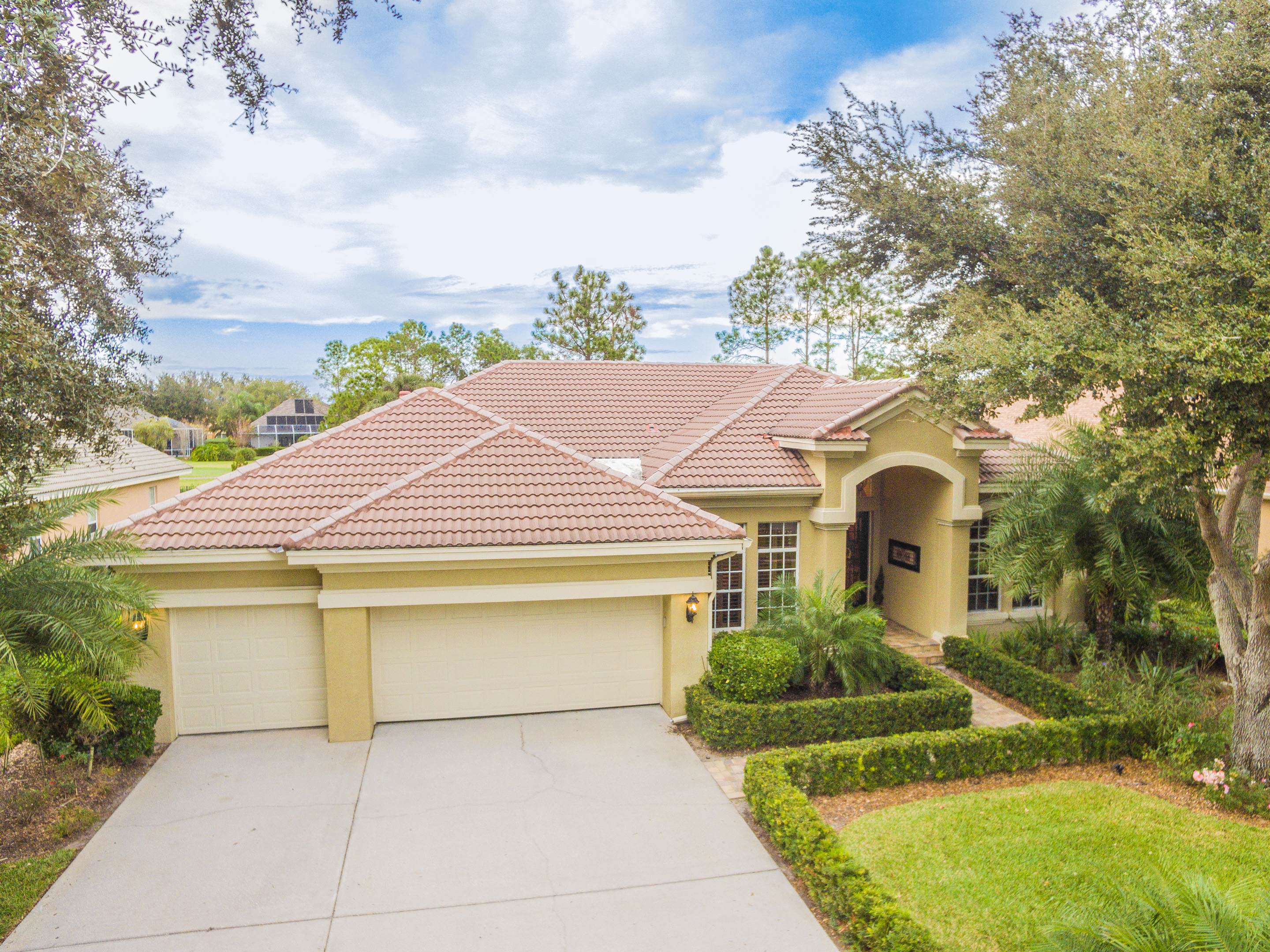 New Listing! Elegant River Hills Home