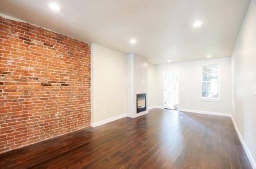 Large Boston Duplex with Private Outdoorspace