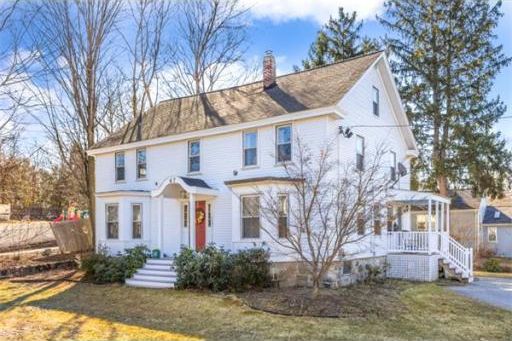 Chelmsford Explored: History and Homes that Built this Town