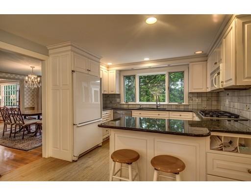 A Peek Inside 3 Hillcrest Dr, Chelmsford