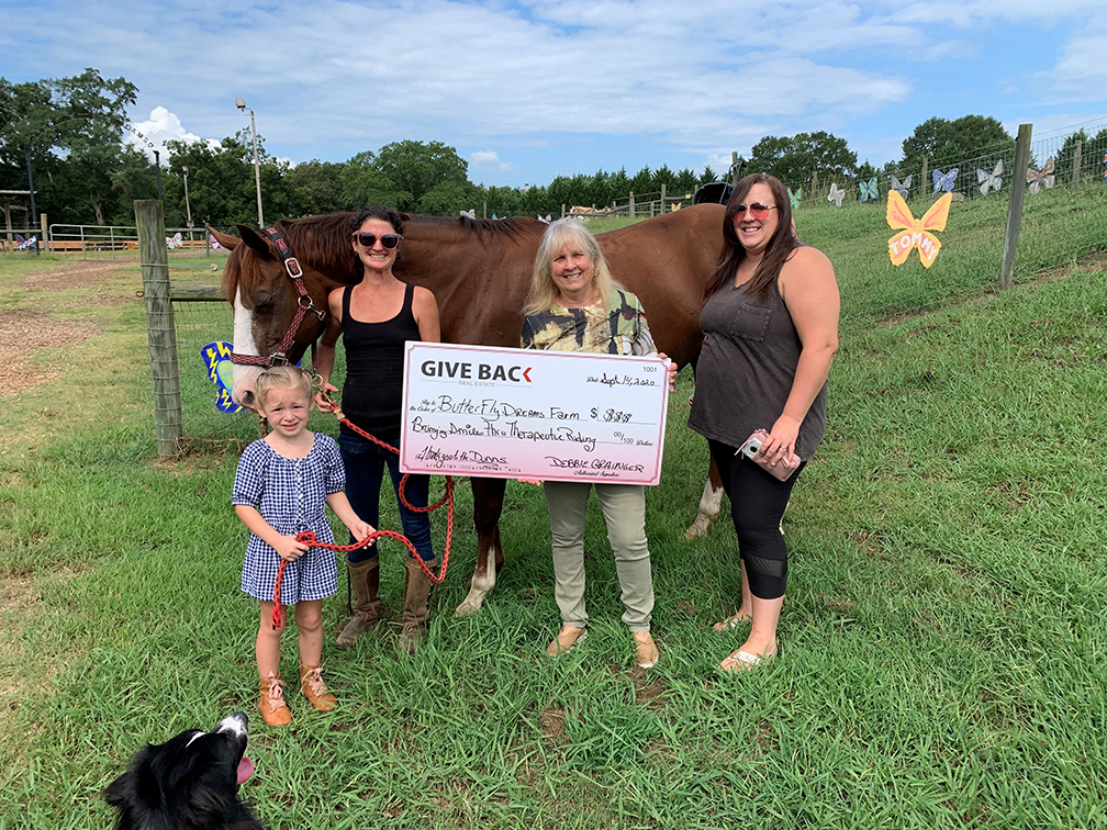 Debbie Grainger GIVES BACK to Butterfly Dreams Farm